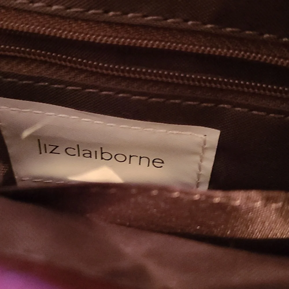 Liz Claiborne small purse - Picture 5 of 5